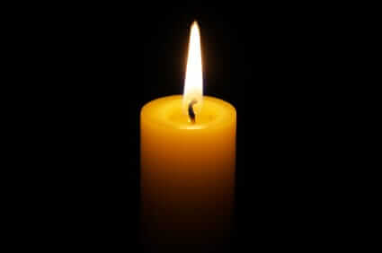 Lisa Robin Kelly candle