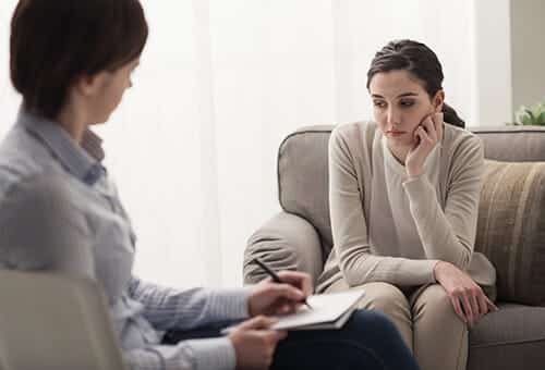 A woman understand the psychotherapy definition